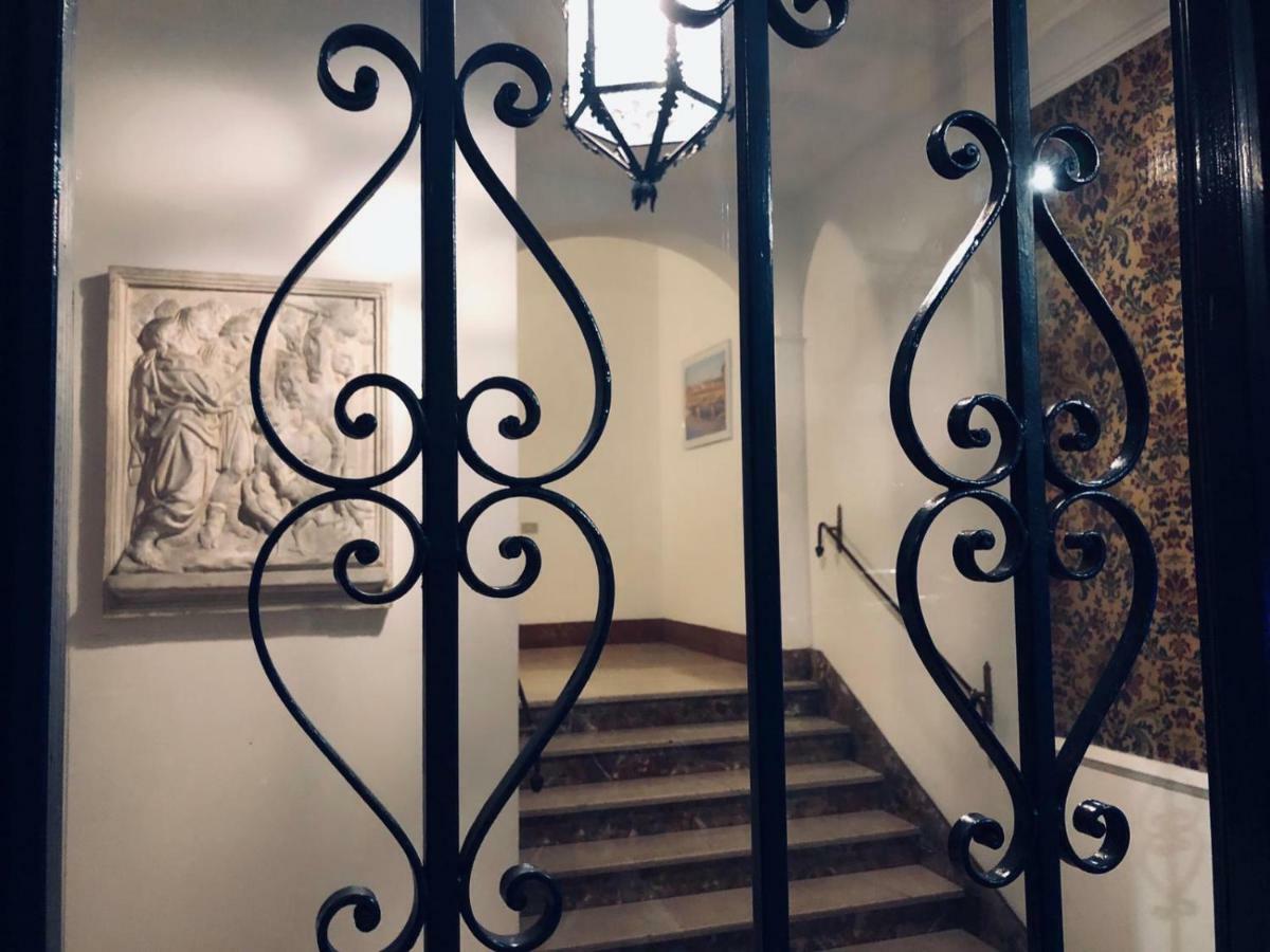 Florence Liberta Apartment With Balcony Exteriér fotografie