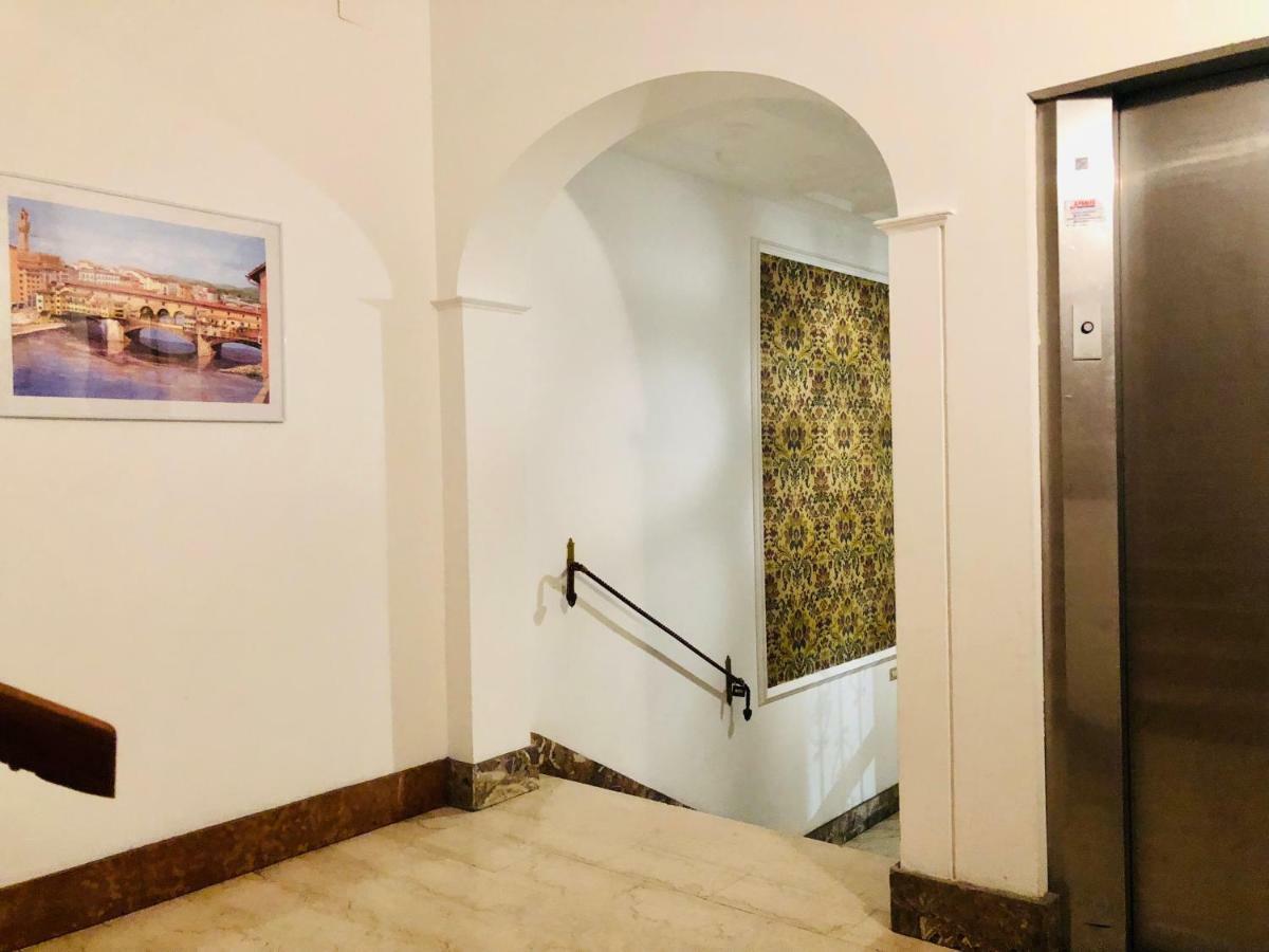 Florence Liberta Apartment With Balcony Exteriér fotografie